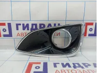 Решетка в бампер правая Hyundai ix 35 86586-2Y000. Дефект хрома.