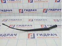 Поводок стеклоочистителя передний правый Hyundai ix 35 98320-2Y000. Дефект.