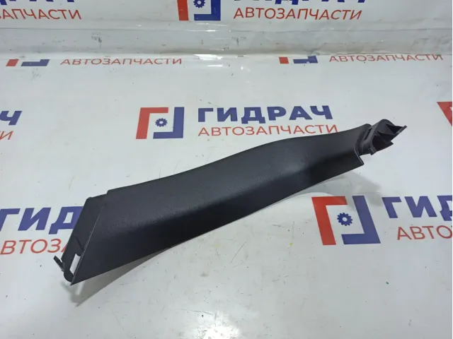 Обшивка двери багажника верхняя правая Hyundai ix 35 817402Y0009P.