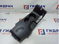 Консоль Hyundai ix 35 84650-2Y200-TAN. Царапины.Верхняя часть.