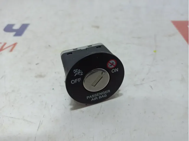 Выключатель AIR BAG Hyundai ix 35 959401P000.