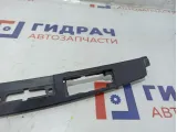 Накладка двери багажника Hyundai ix 35 87372-2S010. Под фонари подсветки номера.