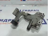 Кронштейн ролика-натяжителя руч. Ремня Hyundai ix 35 25280-2G110.