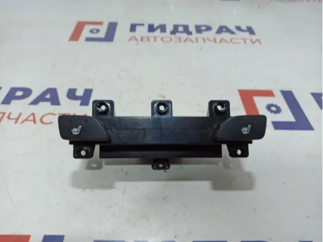 Кнопка обогрева сидений Hyundai ix 35 933102S000TAN.