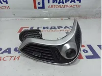 Дефлектор воздушный центральный правый Hyundai ix 35 97420-2S000-TAN.