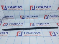 Накладка стекла переднего правого наружная Hyundai ix35 182220-2S000