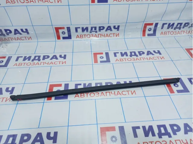 Уплотнитель стекла двери задней левой внутренний Hyundai ix35 183231-2S000