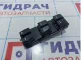 Блок управления стеклоподъемниками Hyundai ix35 193571-2S000