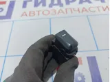 Кнопка стеклоподъемника переднего правого Hyundai ix35 1935752S0109P
