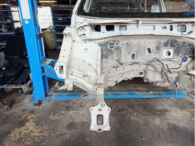 Лонжерон передний правый Hyundai ix35 1