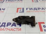 Кронштейн двигателя правый Hyundai Matrix