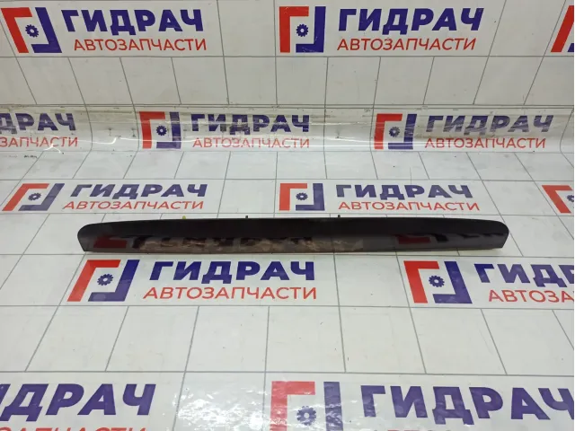 Накладка двери багажника Hyundai Matrix 8731117000