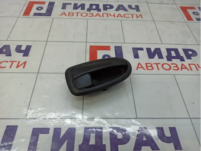 Ручка двери внутренняя правая Hyundai Matrix 8262017010
