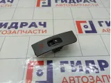 Кнопка стеклоподъемника заднего правого Hyundai Matrix