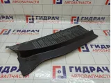 Решетка под лобовое стекло (Жабо) правая Hyundai Matrix 8616017001