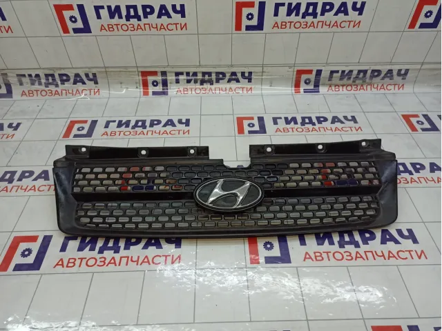 Решетка радиатора Hyundai Matrix 8656017400