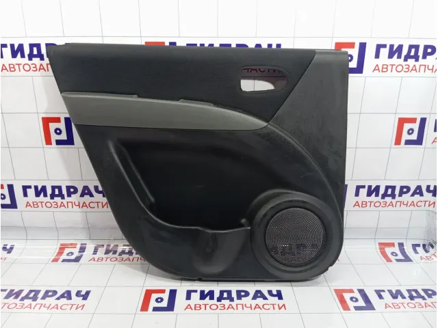 Обшивка двери задней левой Hyundai Matrix (FC) 8330117011F3