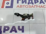Ручка открывания лючка бензобака Hyundai Matrix (FC) 81570-17000