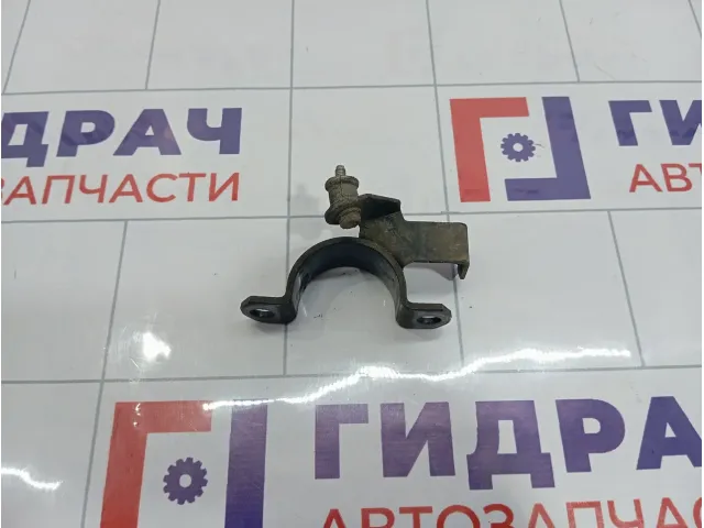 Кронштейн рулевой рейки Hyundai Matrix (FC)