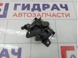 Замок капота Hyundai Matrix 8113010000