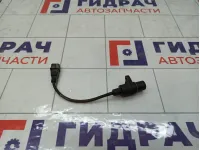 Датчик положения коленвала Hyundai Matrix 3918022600