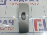 Накладка кнопки стеклоподъемника передняя правая Hyundai Matrix (FC) 9358017000