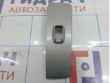 Накладка кнопки стеклоподъемника передняя правая Hyundai Matrix (FC) 9358017000
