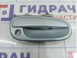 Ручка двери передней наружная правая Hyundai Matrix (FC) 8266017000