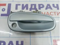 Ручка двери передней наружная правая Hyundai Matrix (FC) 8266017000