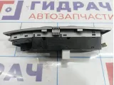 Блок управления стеклоподъемниками Hyundai Matrix (FC) 9357017100
