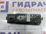 Блок управления стеклоподъемниками Hyundai Matrix (FC) 9357017100