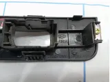 Накладка кнопки стеклоподъемника задняя левая Hyundai Matrix (FC) 9358017500