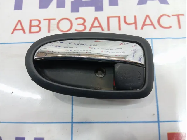 Ручка двери внутренняя задняя левая Hyundai Matrix (FC) 8261017010