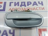 Ручка двери задней наружная правая Hyundai Matrix (FC) 8366017000