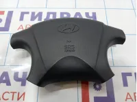 Подушка безопасности в рулевое колесо Hyundai Matrix (FC) 5690017100