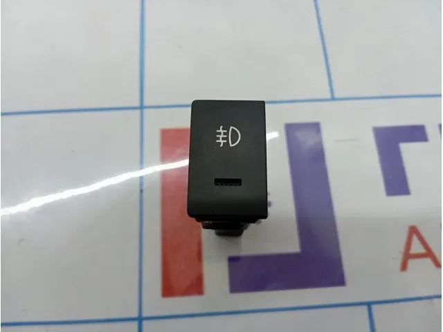 Кнопка включения противотуманных фар задних Hyundai Matrix (FC) 9373017000