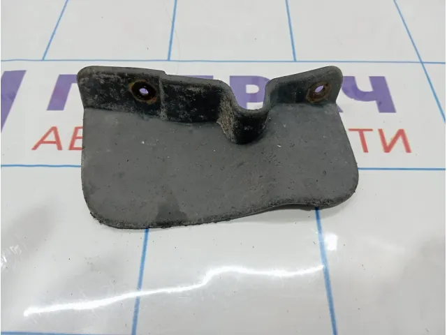 Брызговик задний правый Hyundai Matrix (FC) 8686217100