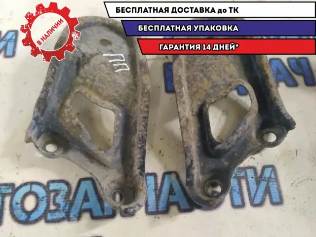 Кронштейн передней балки Hyundai Santa Fe 09
