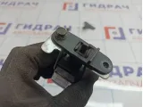 Активатор замка крышки бензобака Hyundai Santa Fe (CM) 95720-2B000