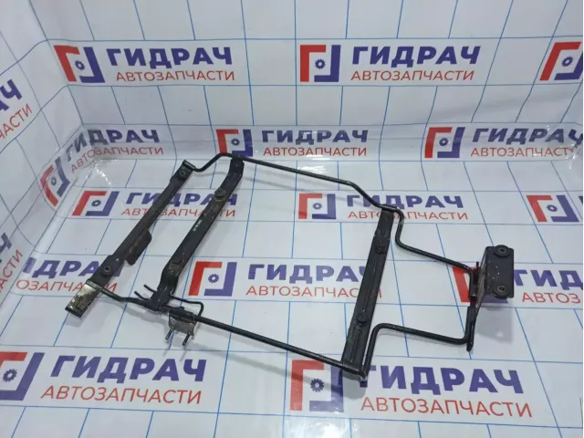 Кронштейн запачного колеса Hyundai Santa Fe (CM)