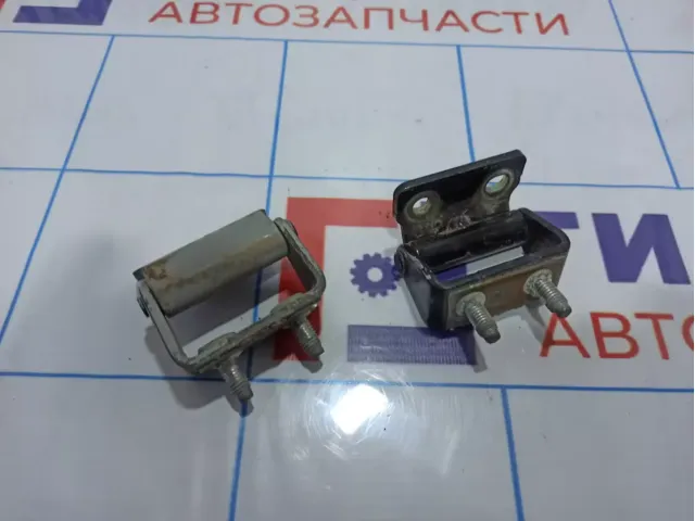 Петли двери багажника Hyundai Santa Fe (CM)