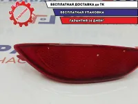 Отражатель в бампер задний левый Hyundai Solaris 92405-1R000. Потертость.