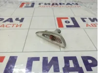 Указатель поворота правый Hyundai Solaris 923041R000