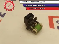 Резистор вентилятора радиатора Hyundai Solaris 25385-1M000.