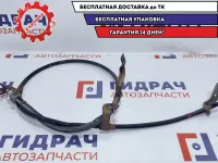 Трос стояночного тормоза правый Hyundai Solaris 59770-1R300.