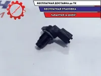 Датчик положения распредвала Hyundai Solaris 39350-2B000.
