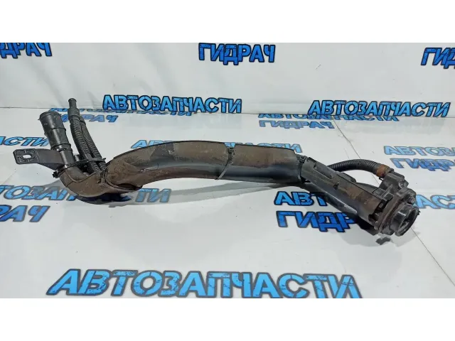 Горловина топливного бака Hyundai Solaris 31030-1R100.