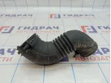 Патрубок воздушного фильтра Hyundai Solaris 28138-1R010.