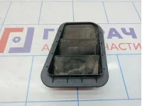 Решетка вентиляционная правая Hyundai Solaris 97510-2F200. В заднее крыло.