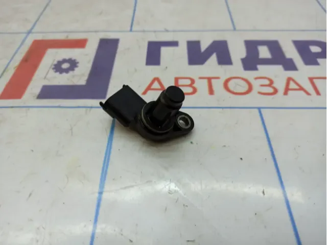 Датчик положения распредвала Hyundai Solaris 39350-2B000.